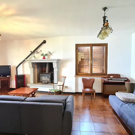 Paradiso Pieve By Gardadomusmea Villa
