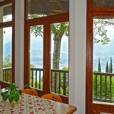 Paradiso Pieve By Gardadomusmea *