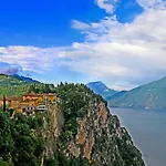 Villa Paradiso Pieve By Gardadomusmea *